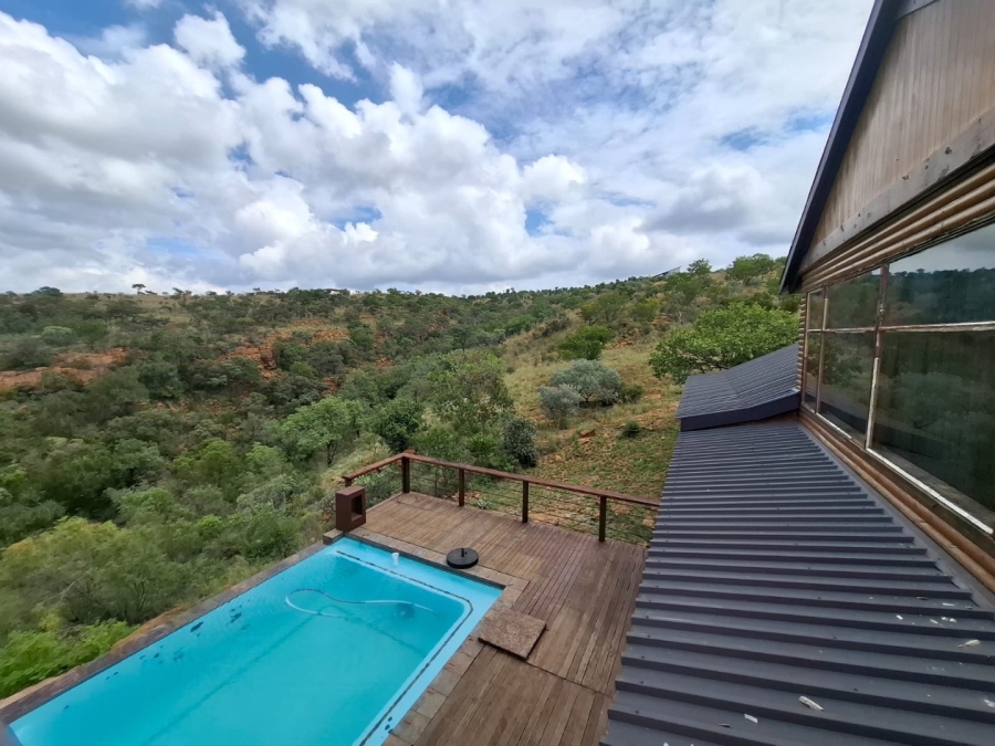 5 Bedroom Property for Sale in Waterkloof East North West